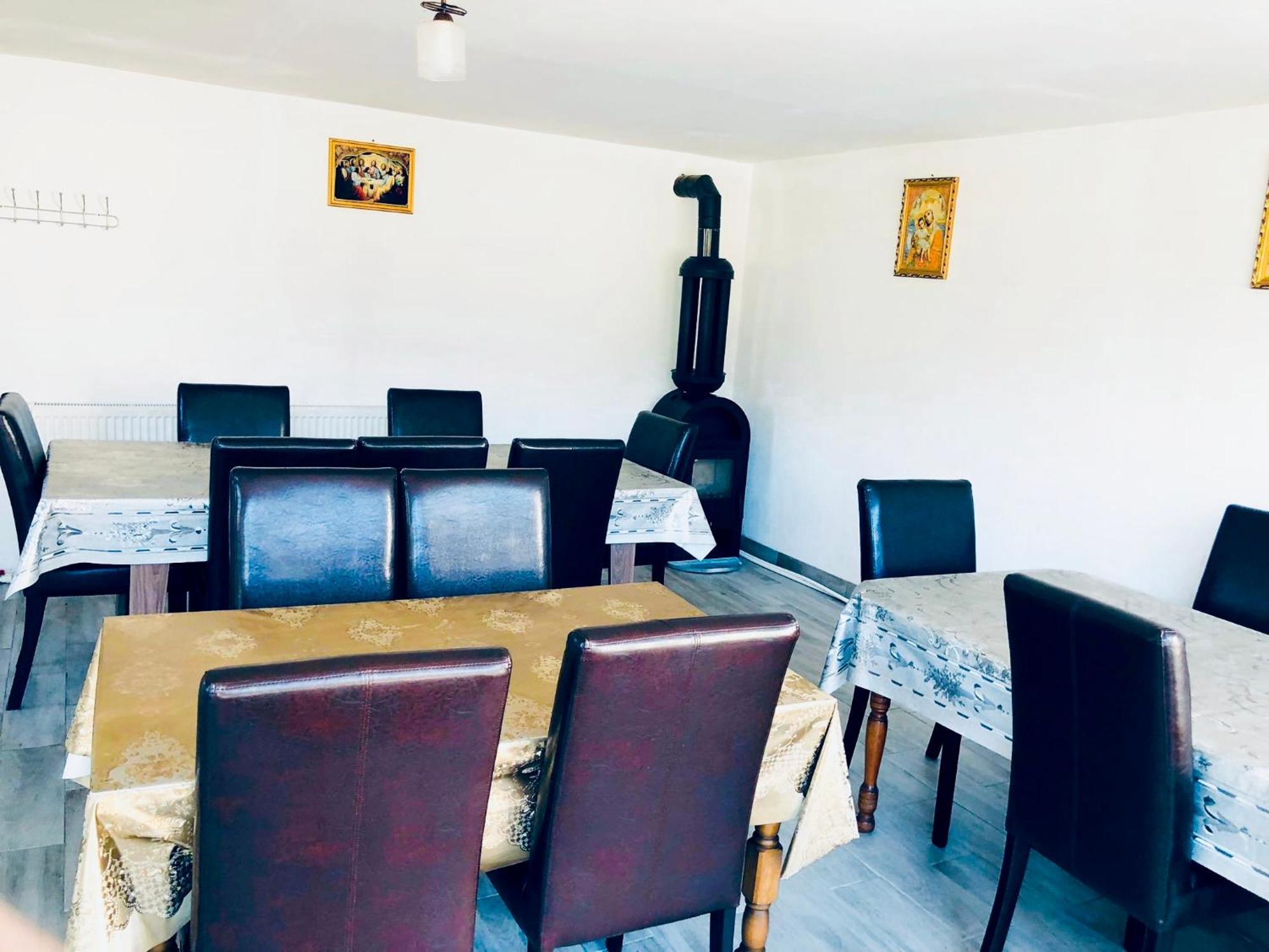 ホテル Casa Paul Vişeu de Sus エクステリア 写真